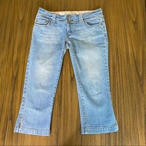 American Eagle mid rise Capri light wash denim